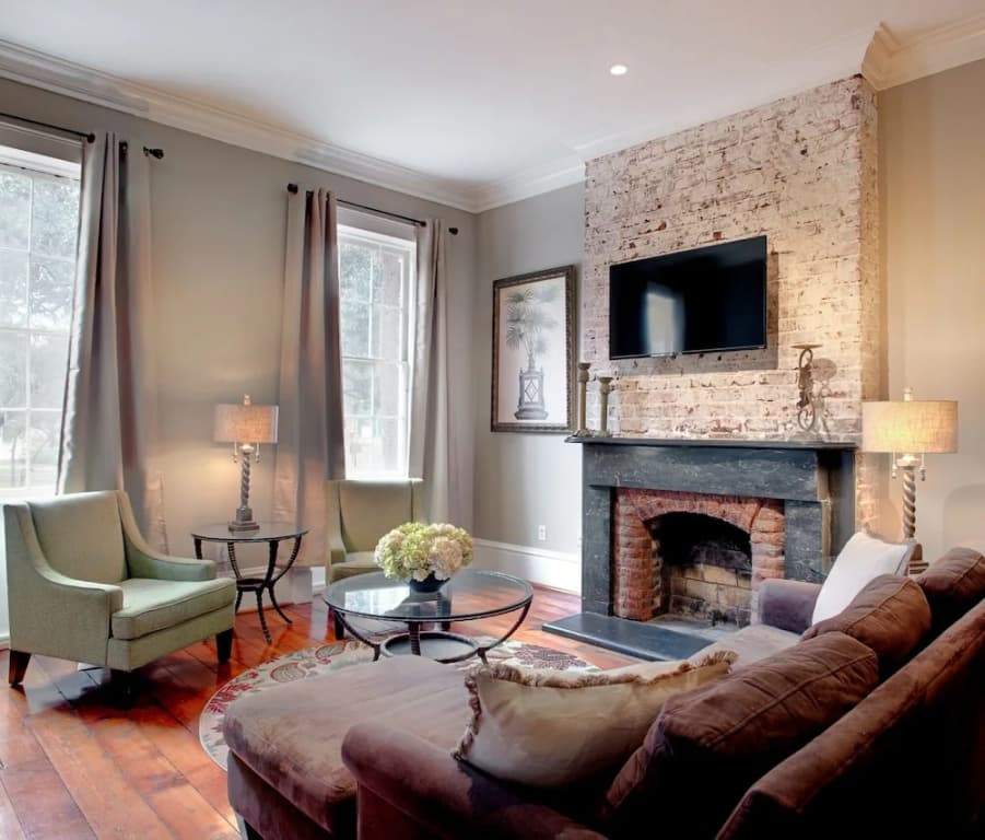 Newly Renovated Parkside Apt