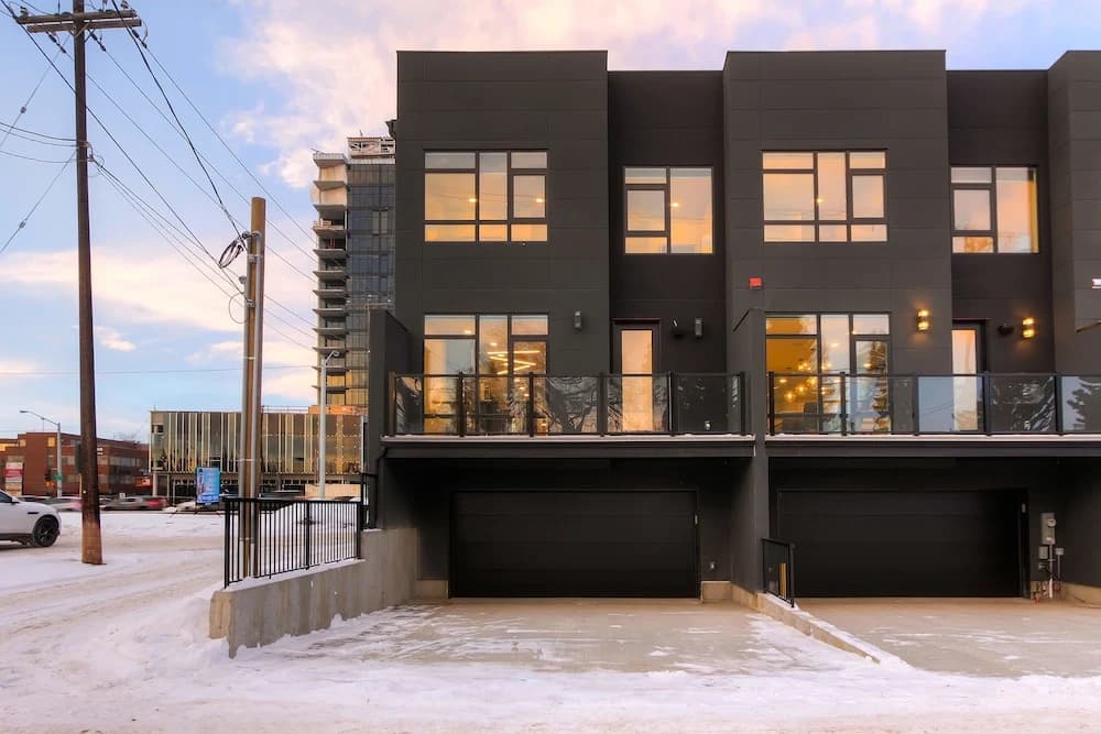 New Luxury Townhome 29