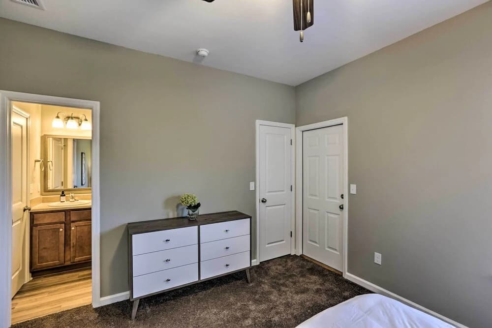 Ideally Located & Elegant Condo w/ Balcony!