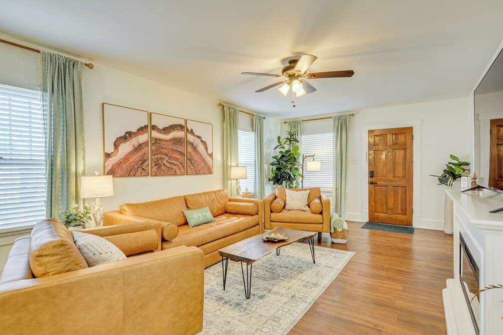 < 1 Mi to Msu! Updated Springfield House w/ Deck