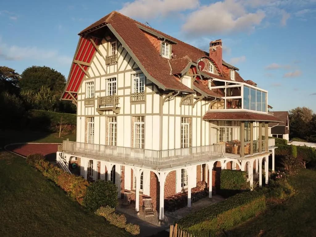 The Old Fenwick House