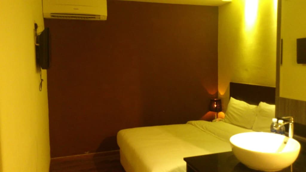 Photo 12