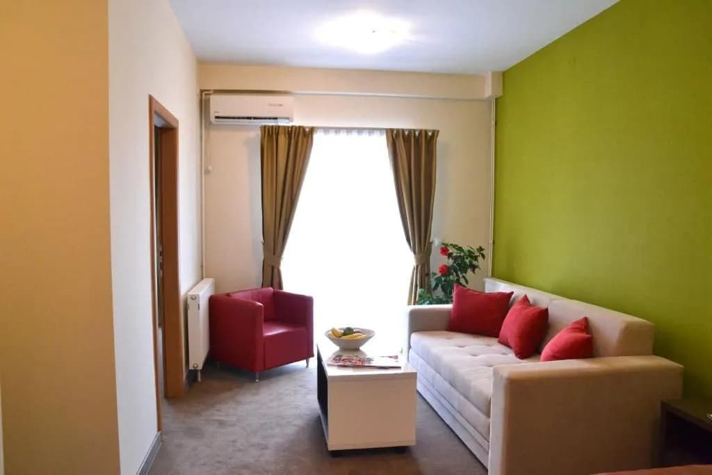 Hotel Ema