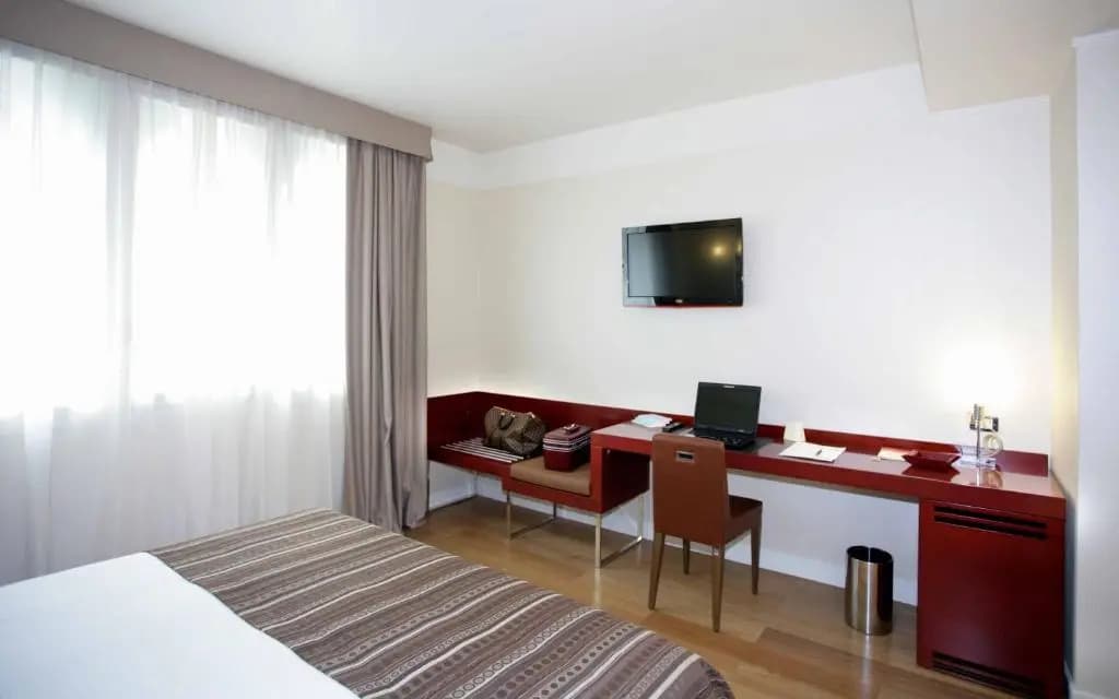 Photo 6