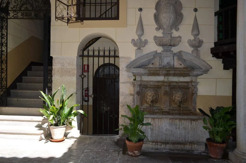 Palacio Mariana Pineda Hotel