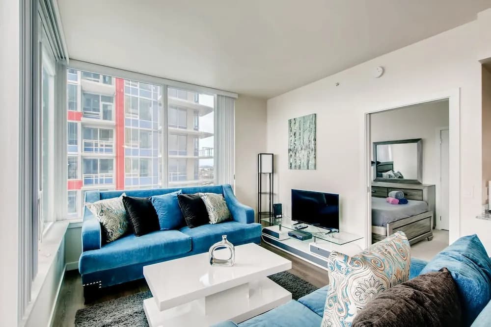 Gorgeous 3 BR  Prime Downtown San Diego