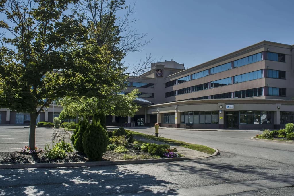 Holiday Inn Niagara Hotel & Convention Centre
