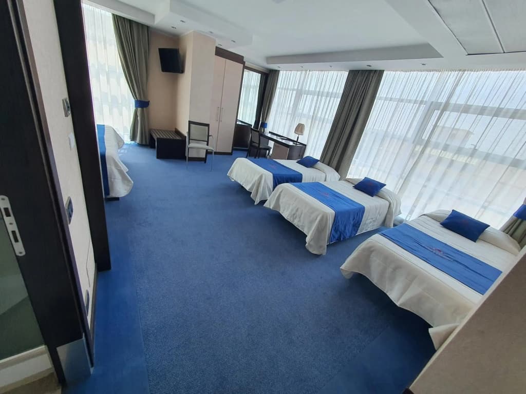 Photo 6