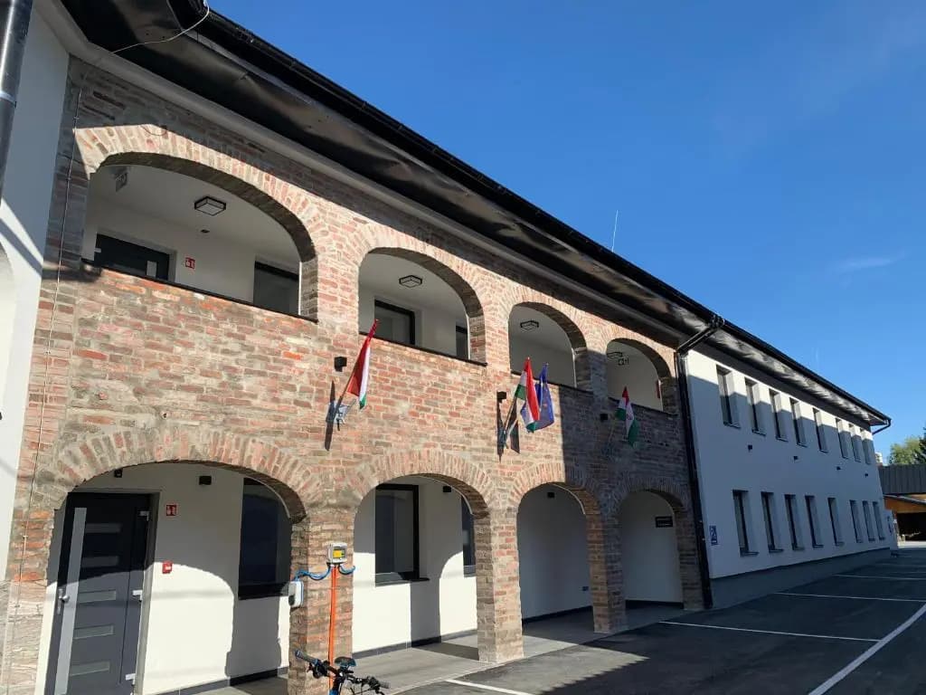 M70 Apartmanház