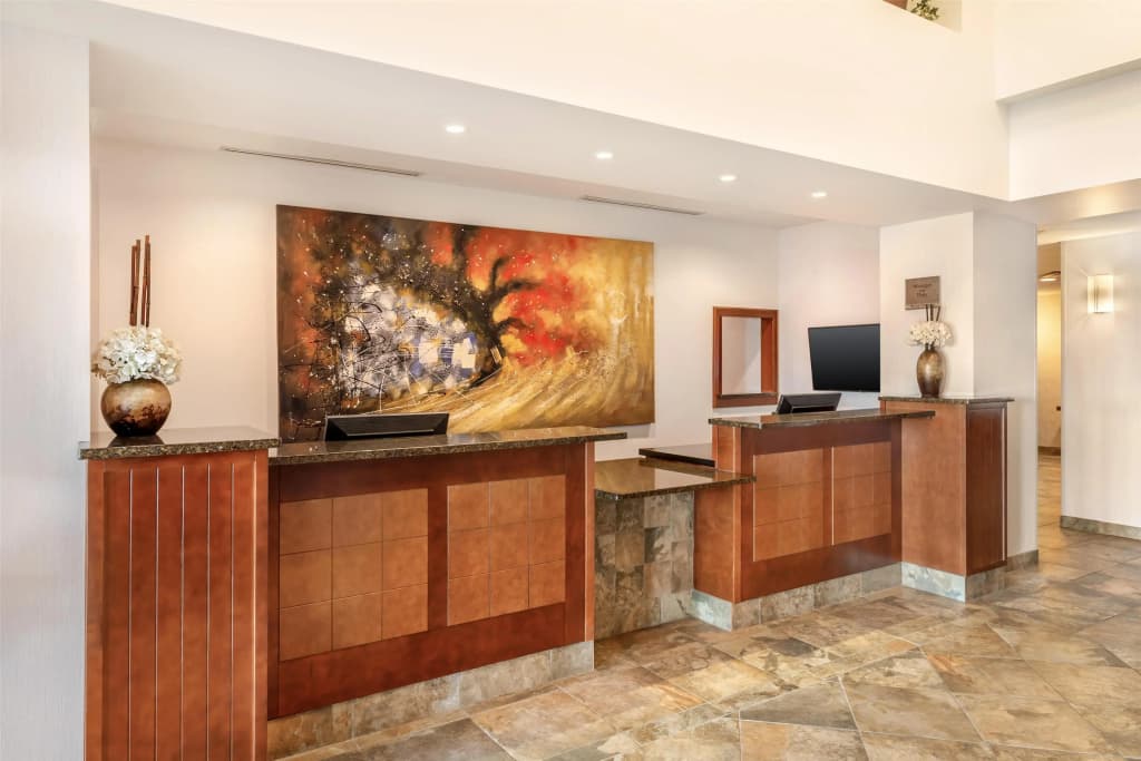 Best Western Plus Service Inn & Suites