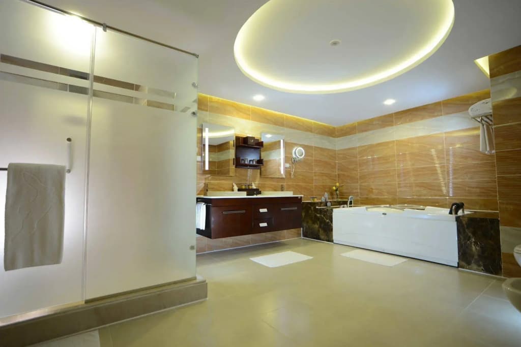 Photo 11
