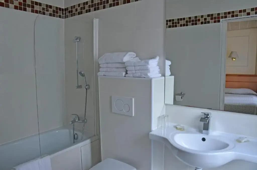 Photo 10
