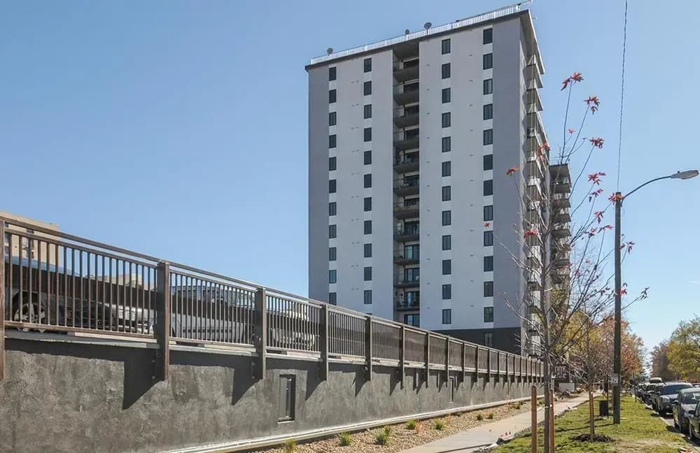 Arrive 800 Penn Executive 1br 1 Ba