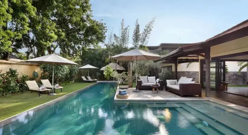 4bedroom spacious Villa Acacias