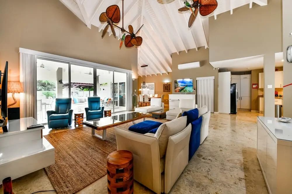 Gorgeous Mansion, Private Pool, Outdoor Kitchen!