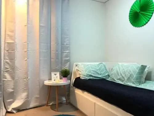 Exquisite Family Home +Parking, Close to CBD