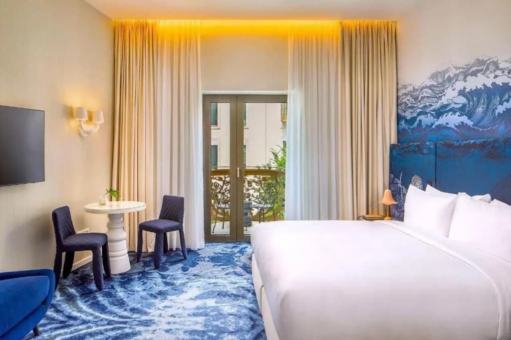 hotel