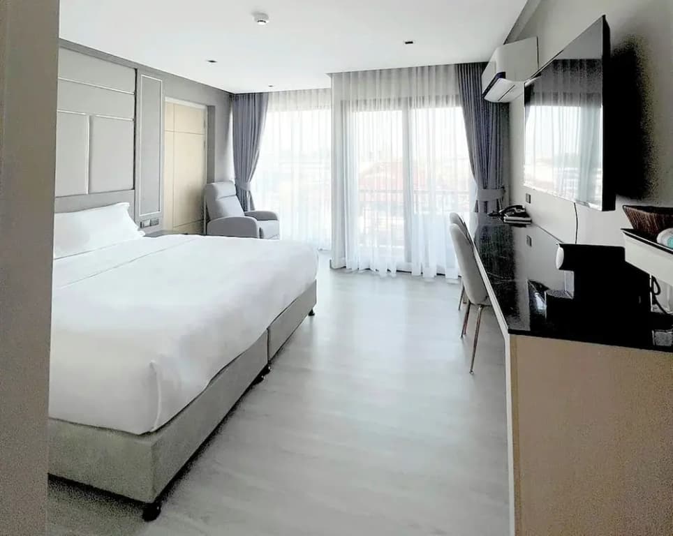 Photo 7