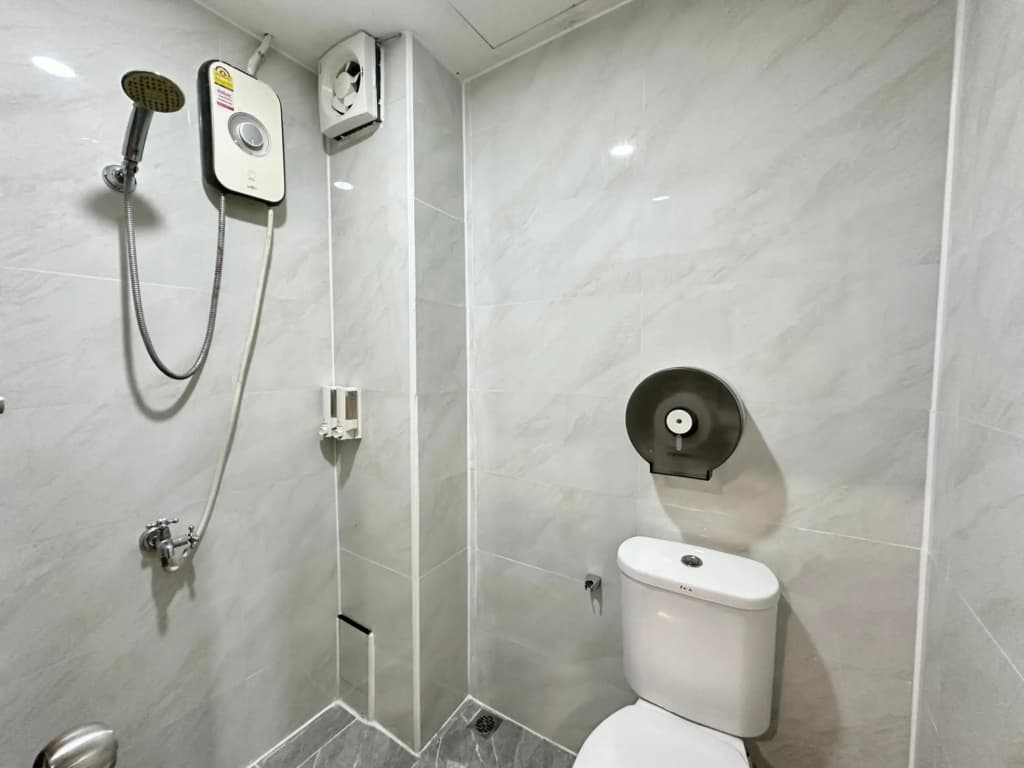 Photo 18