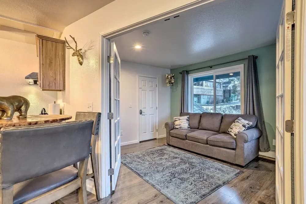 Coastal-view Apartment Near Downtown Anchorage!