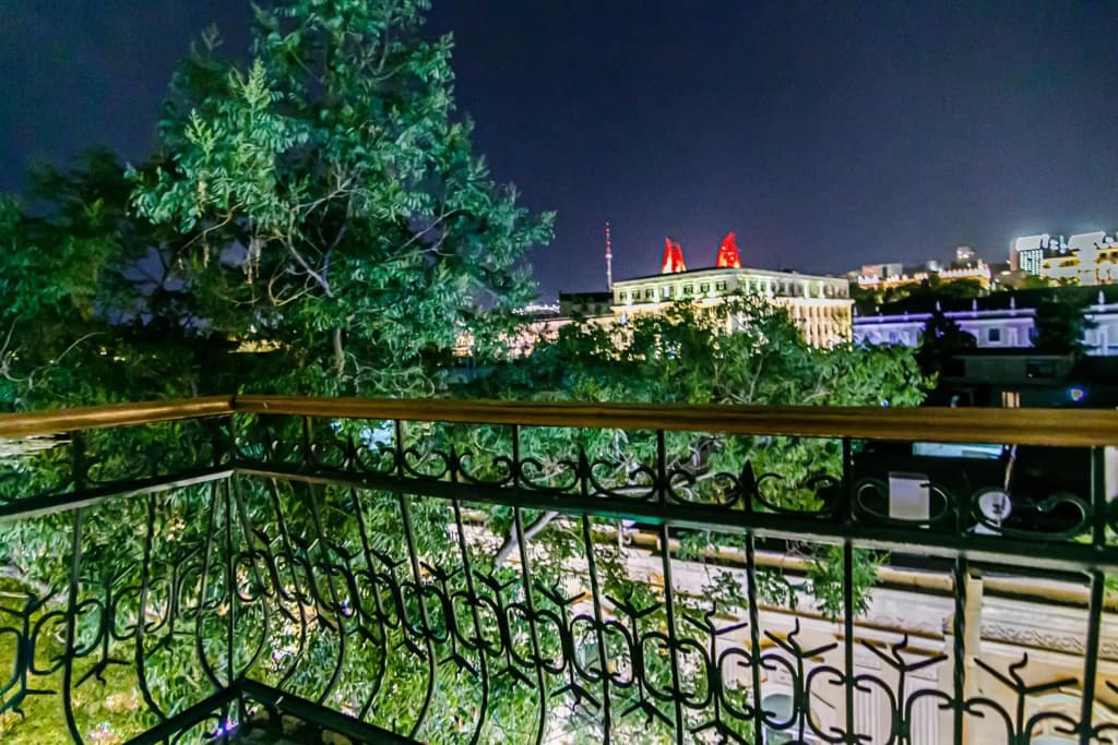 Targovu 4 Room Lux Apartment