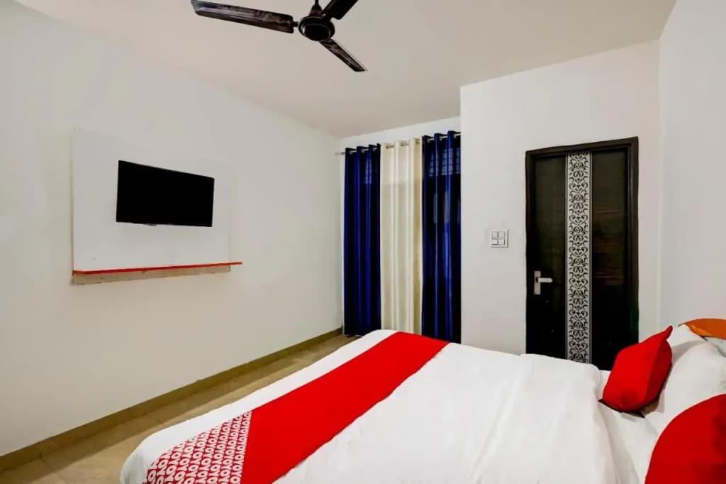 OYO Flagship 80608 Hotel Relax Inn
