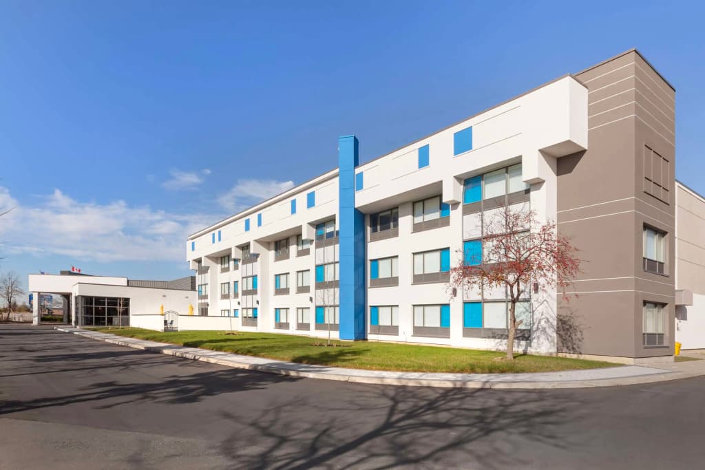 GLo Best Western Mississauga Corporate Centre