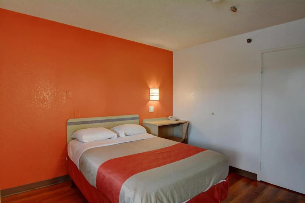 Motel 6 Wethersfield, CT - Hartford