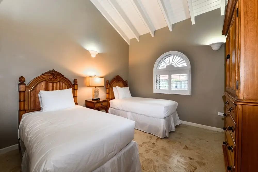 Gorgeous Mansion, Private Pool, Outdoor Kitchen!