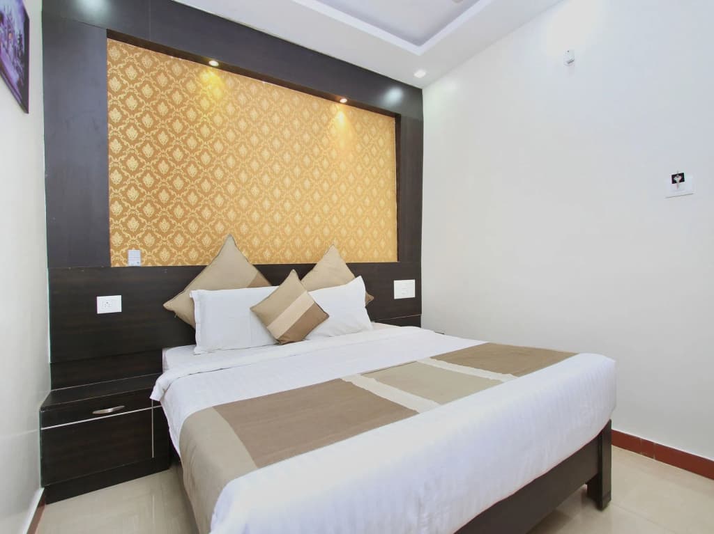 OYO 9332 Aishwarya Le Royale