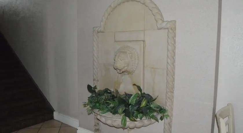 Photo 33