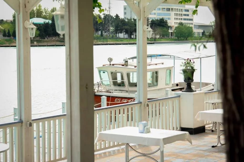 River Side Hotel
