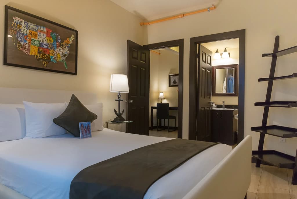 Tradewinds Apartment and Hotel