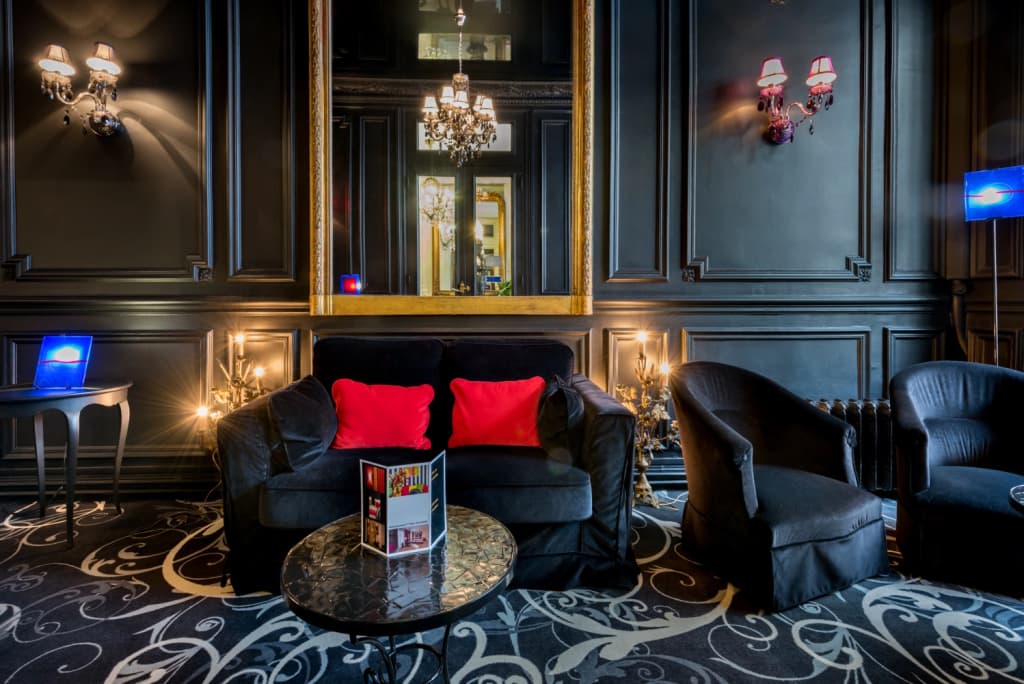 Peyris Opera Hotel