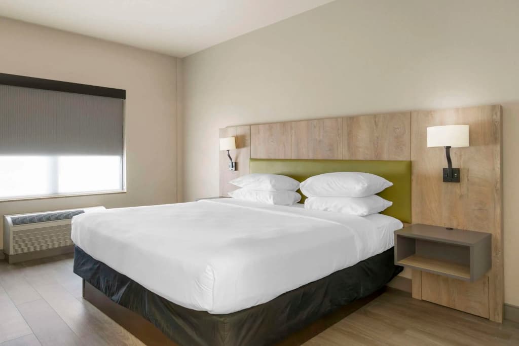 Country Inn & Suites by Radisson, Tampa Airport North, FL