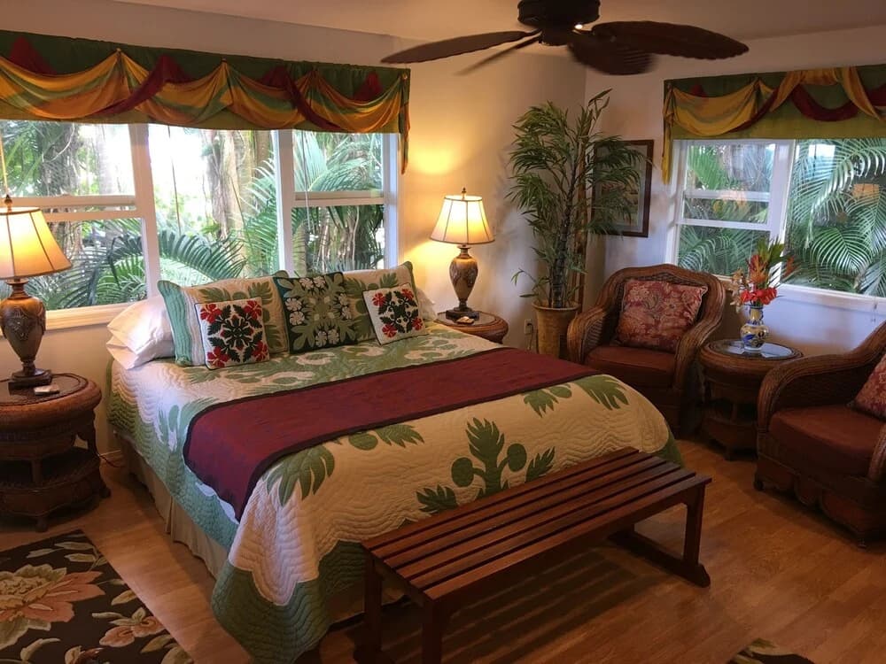 The Bay House House Bed and Breakfast