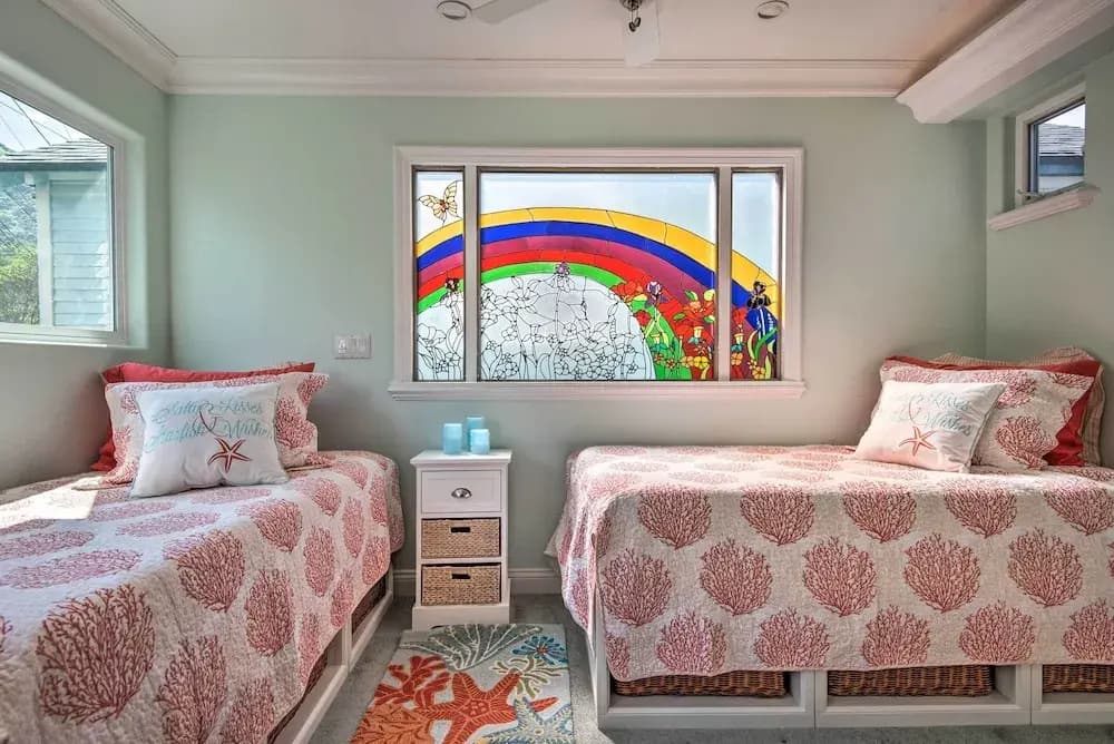 Catalina Island Home: Walk to Main Street Beach!