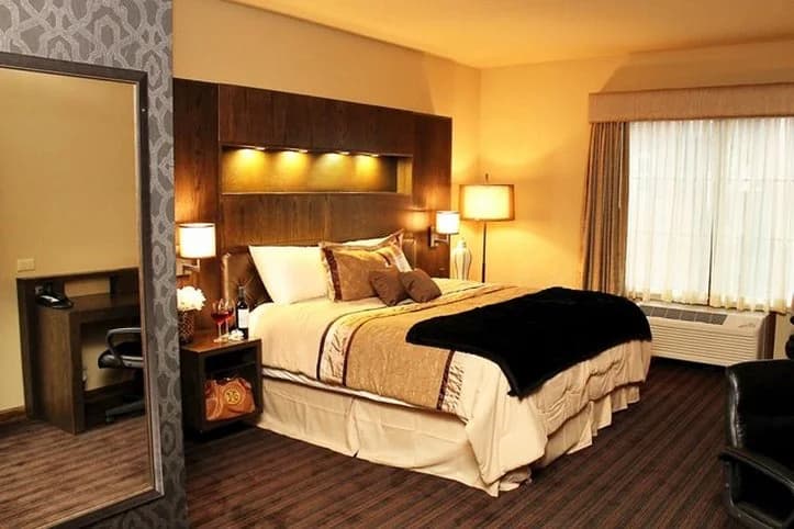 Scholar Morgantown, Tapestry Collection by Hilton