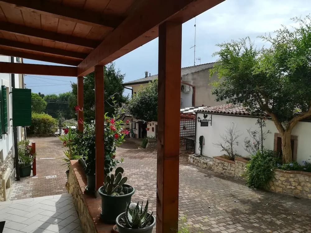 Photo 18
