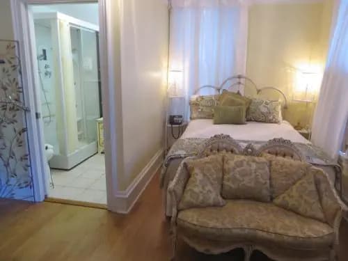 Historic Sion Bass Guest House