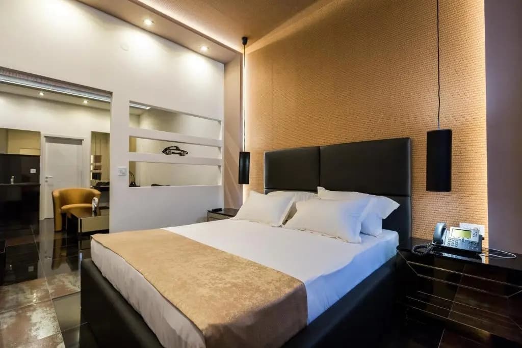 Hotel Crystal Light