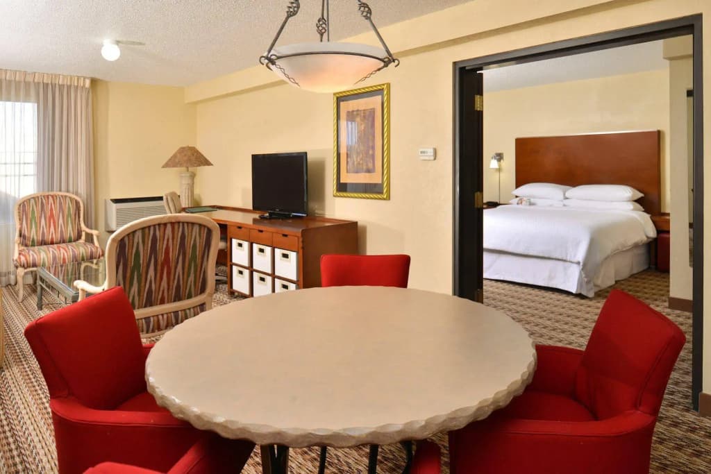 Four Points by Sheraton Oklahoma City Airport