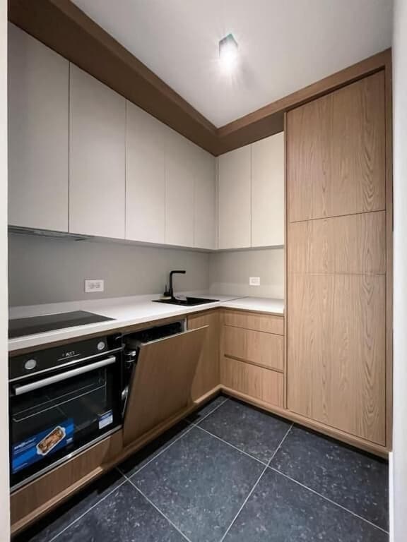 I&I Tesla Apartment's