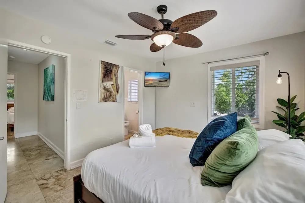 Beach Duplex 3br Manor with Heated Pool