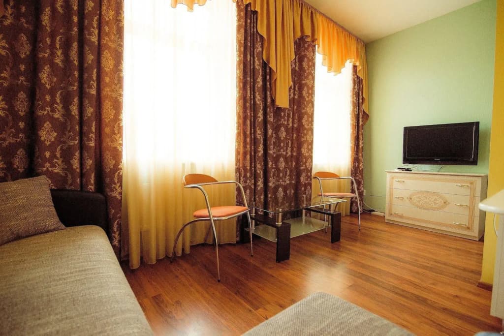 Photo 6