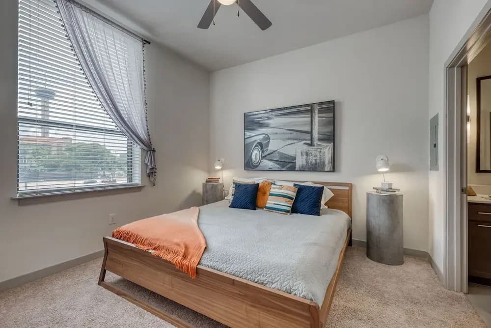 Downtown San Antonio Apartments by Landing