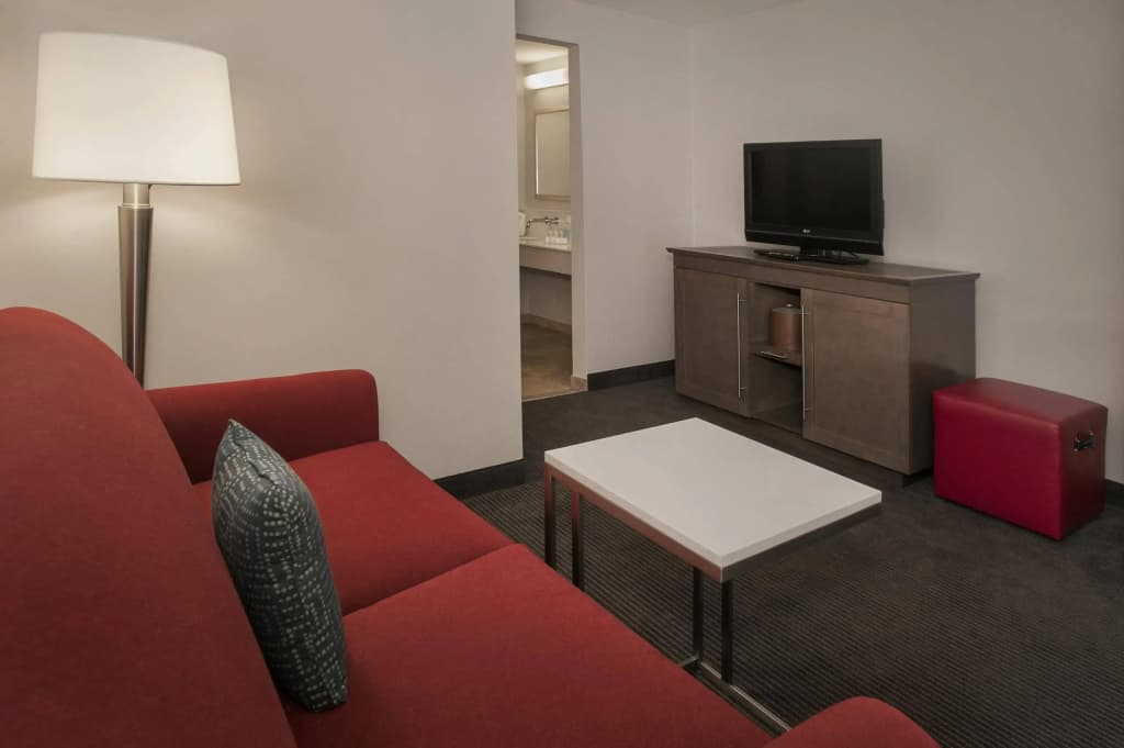 Hampton Inn & Suites Milwaukee Downtown