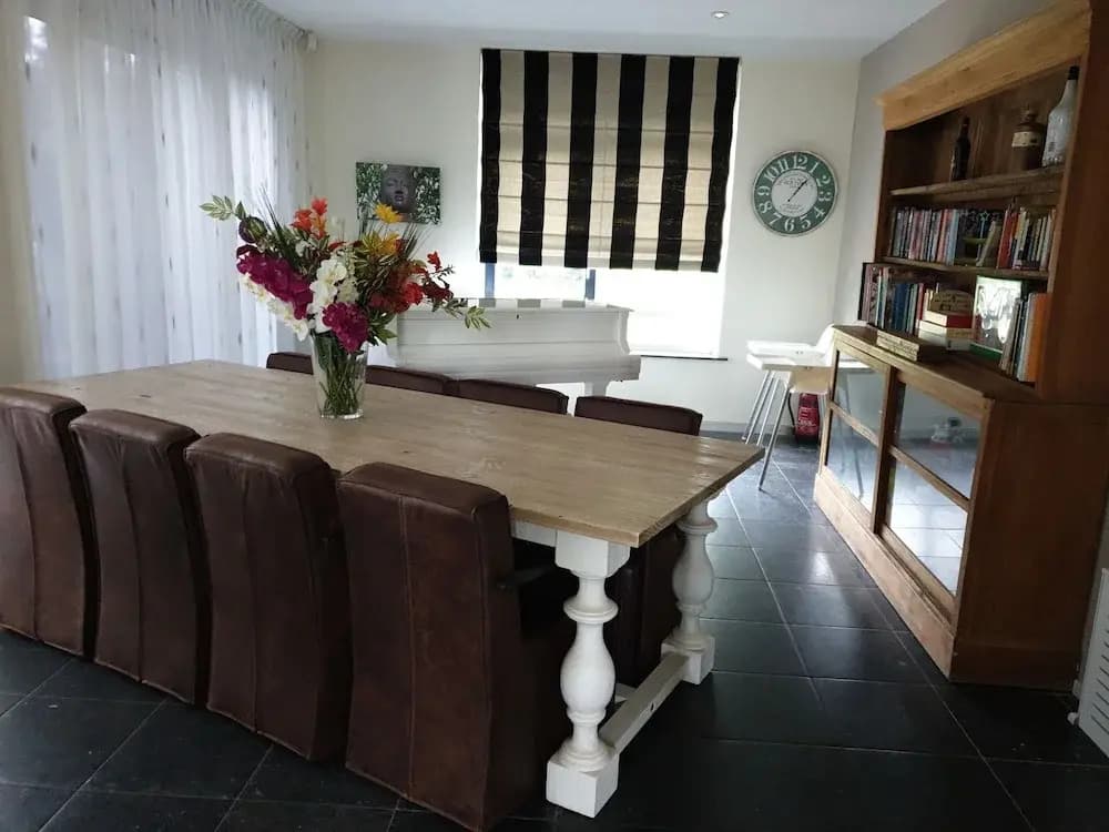 Photo 12
