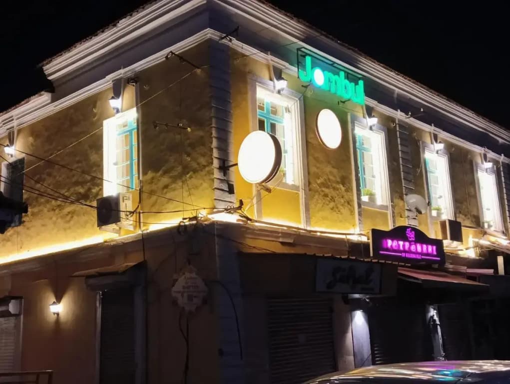 Jambul Cafe & Stay