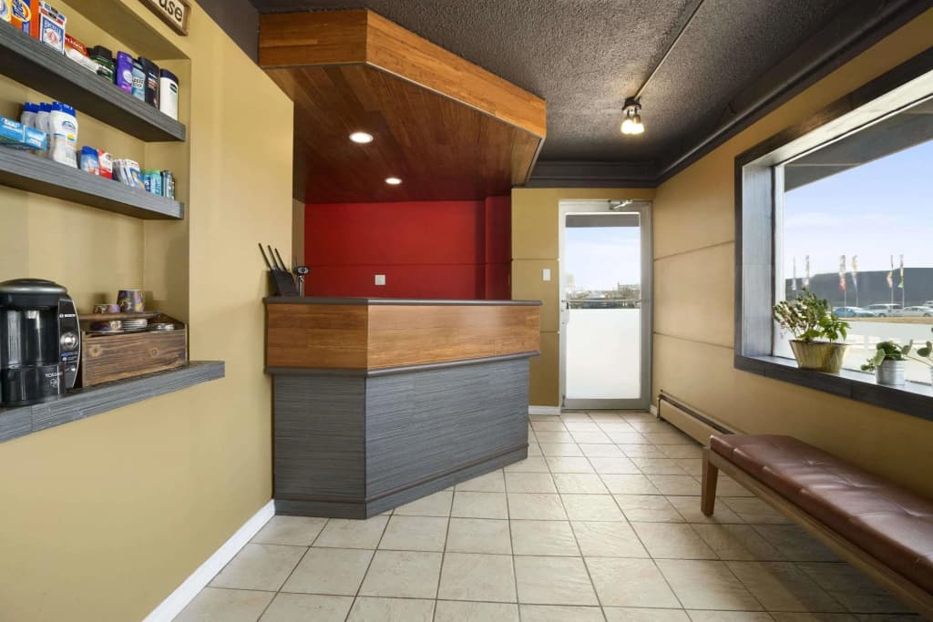 Knights Inn Edmonton South